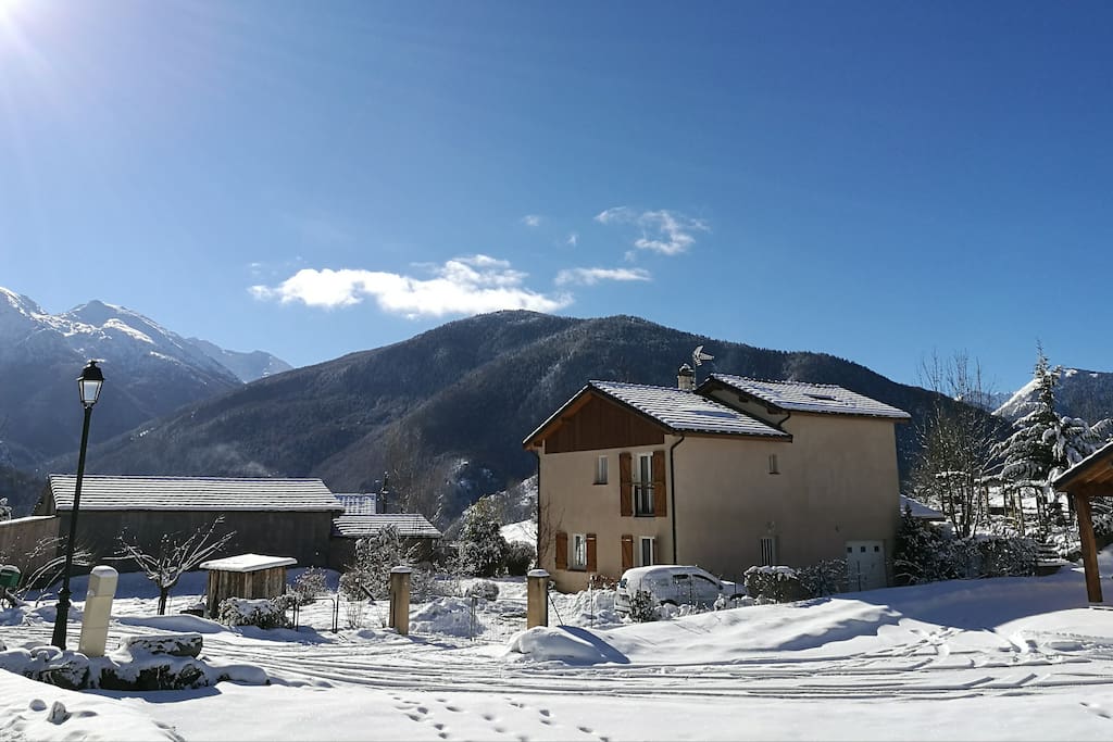Plein SUD, soleil assuré du matin au soir en toutes saisons!