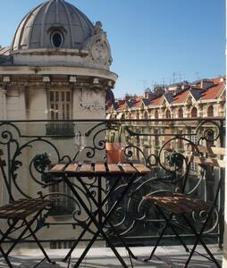 Cosy 1 bedroom flat with balcony / ideal location