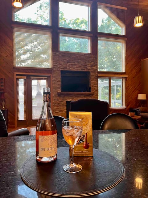 Joy’s Airbnb
(The Lodge)