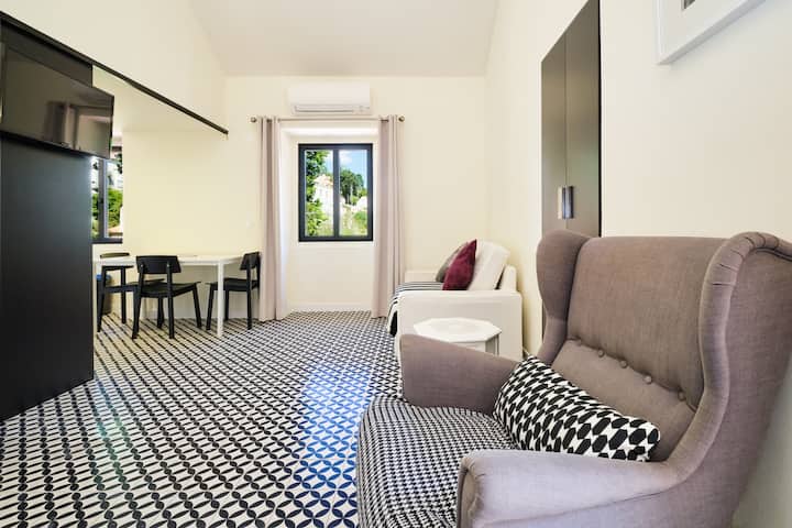 Apartamento Espaçoso Para 4, 3wc, Cozinha Completa - Sintra