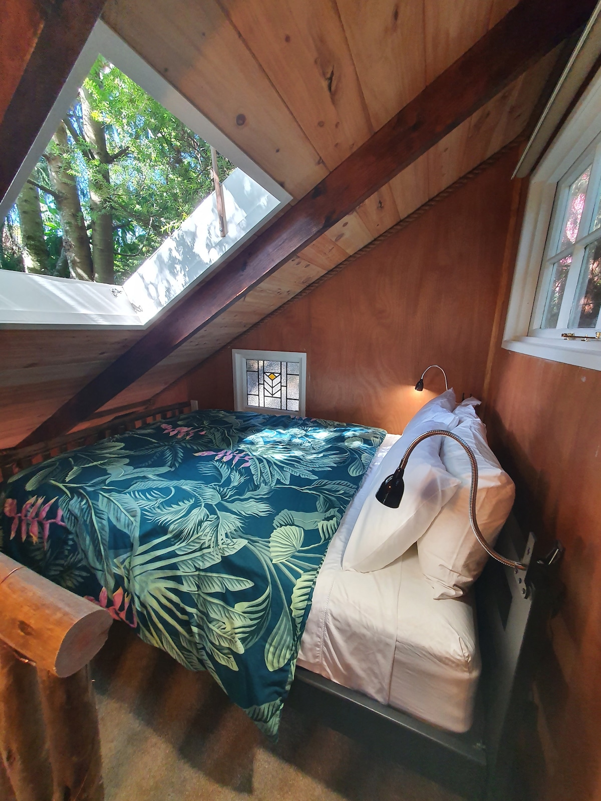 Loft con cama tamaño queen