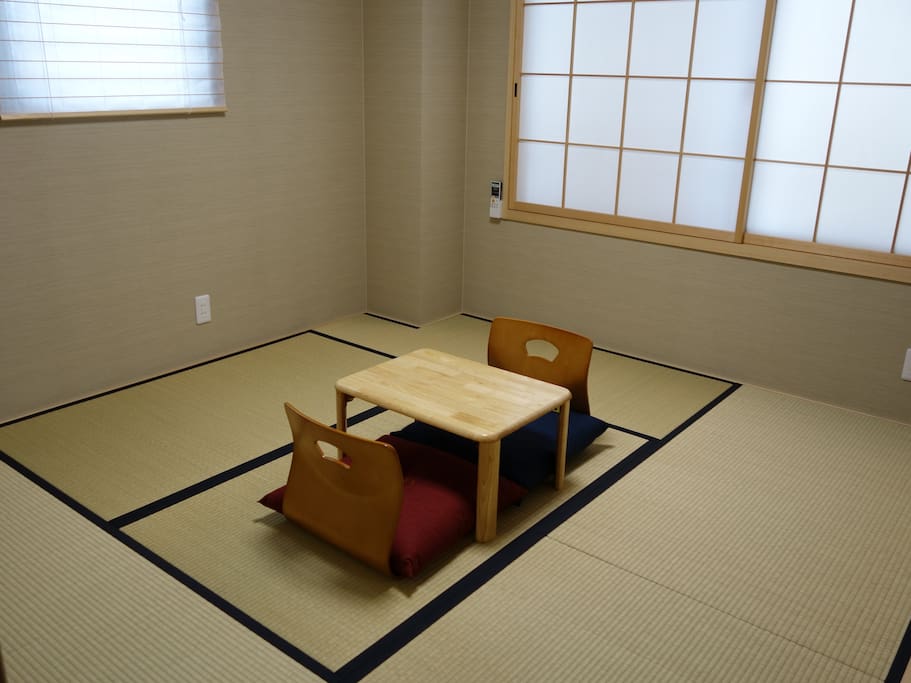 Tatami Room: Traditional Japanese room for 1-3 persons