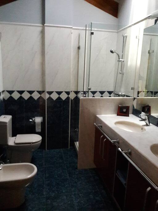 baño comun para hab nº 2 y 3
