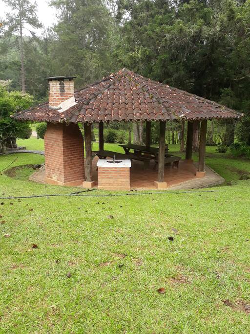 Kiosque com churrasqueira