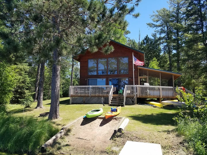 Hayward Lake Property Perfect for Groups/Reunions