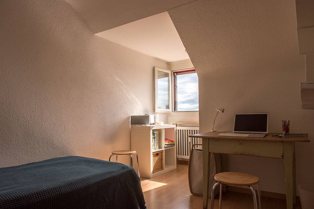 Mansard apartment at Bern Lorraine - 베른(Bern)의 아파트에서 살아보기, Bern, 스위스