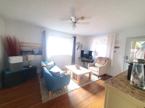 Quiet, Family Friendly Suite Downtown Castlegar