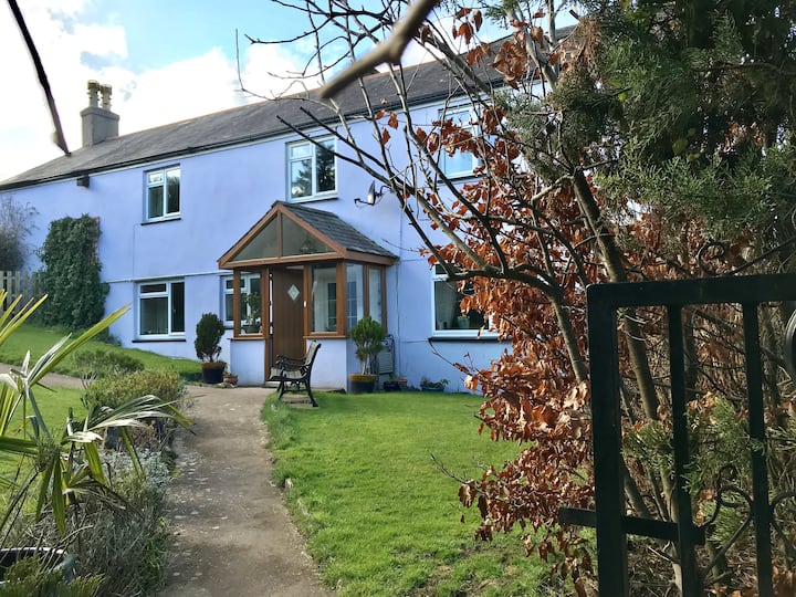 Galmpton Farmhouse Houses for Rent in Galmpton, England, United