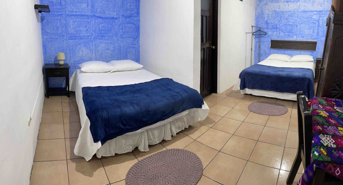 Casa Reyes/ room — 1 bedroom vacation rental in Antigua Guatemala