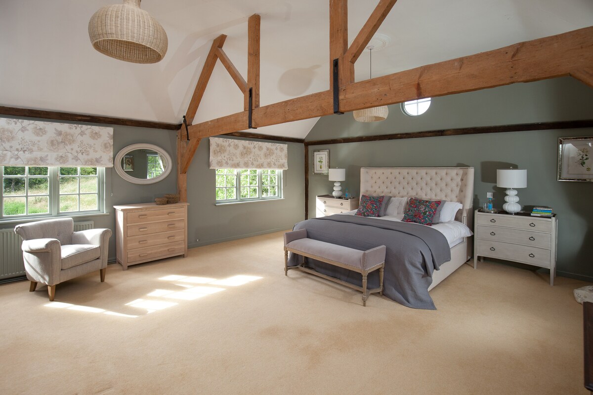 Glavna spavaća soba (bračni krevet)