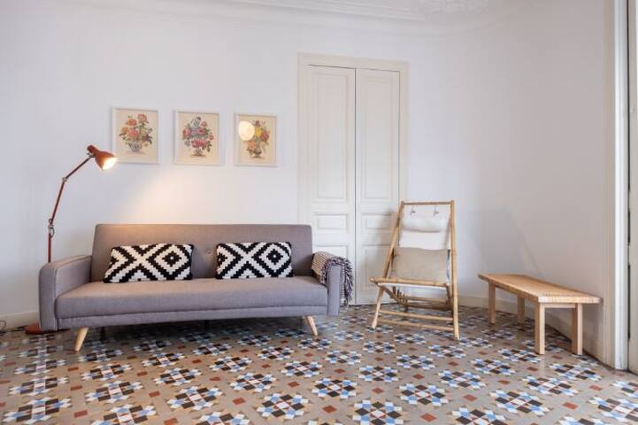 Apartment for large groups in the center gallery image 5