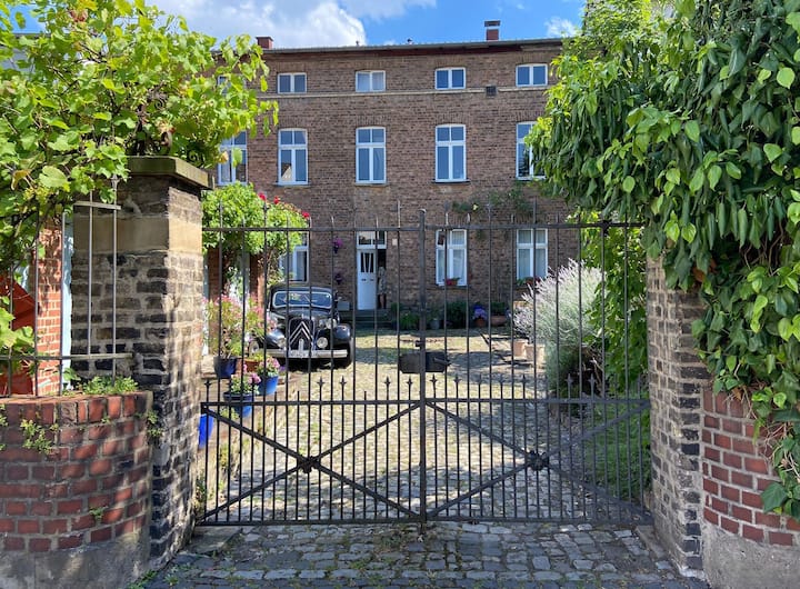 Oasis in the old town of Königswinter am Rhein