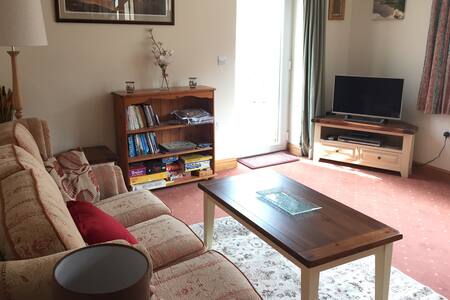 Mintside - Holiday Home in Beautiful Location