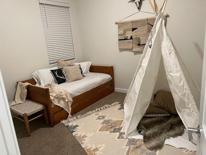 Teepee bedroom with a daybed and trundle