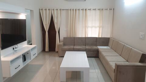 Beautiful Newly Renovated house with all Amenities