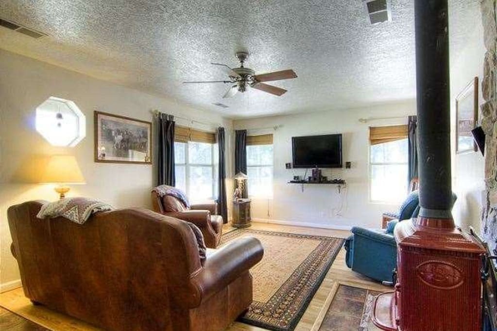 livingroom4.jpg