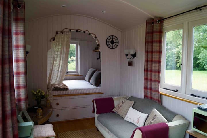 Hideaway Hut, Gloucestershire - Gloucestershire