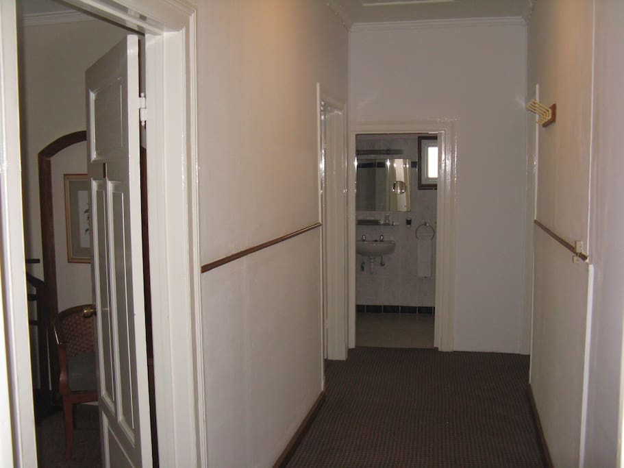 Budget Room 72 hall