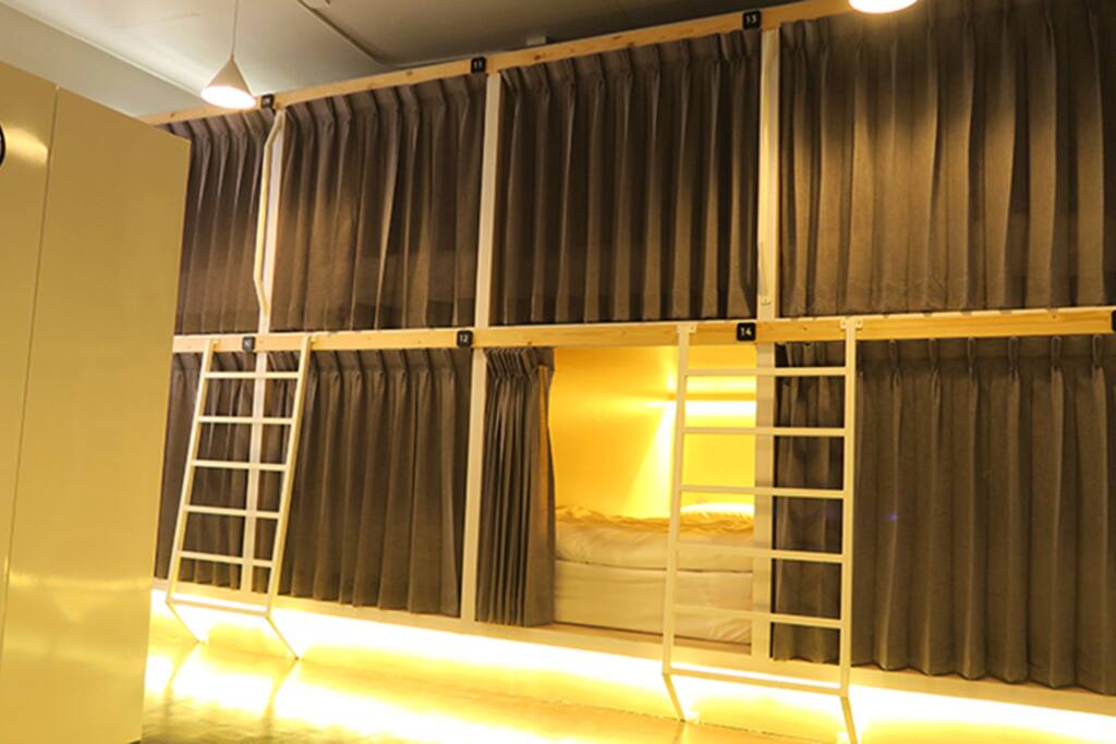 16 Capsule Beds Female Dormitory