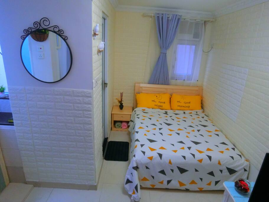 A Big Double bed for 2 very comfy. Sleeping is very important when you travel.