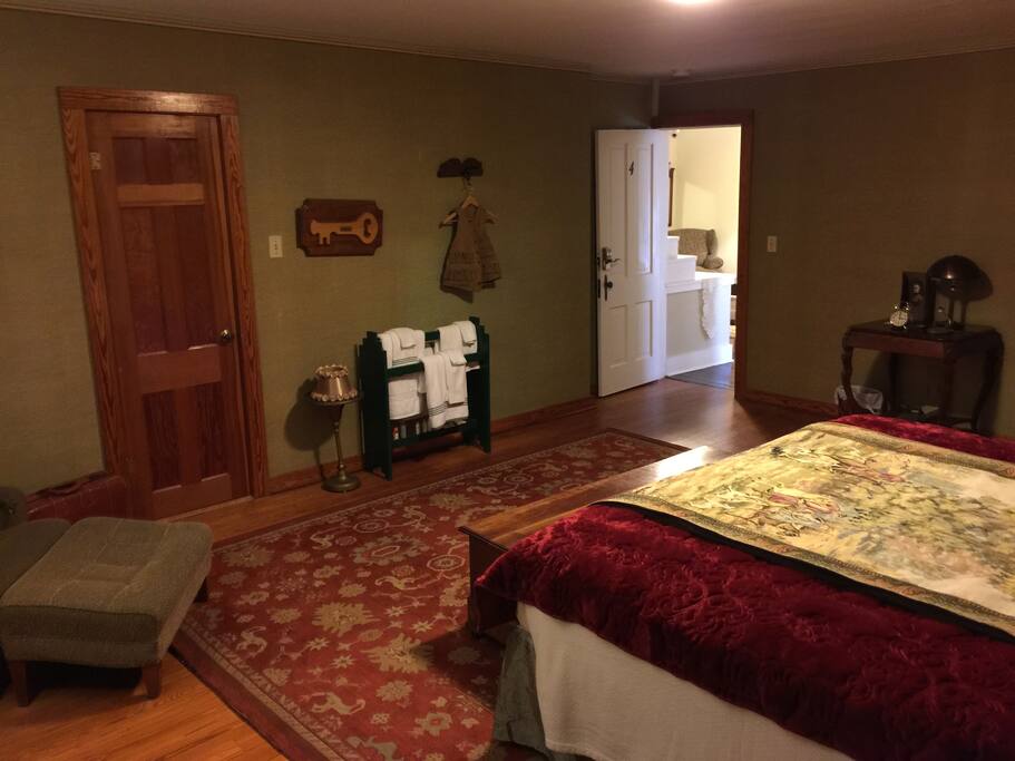 Connects to Living Area in the Suite