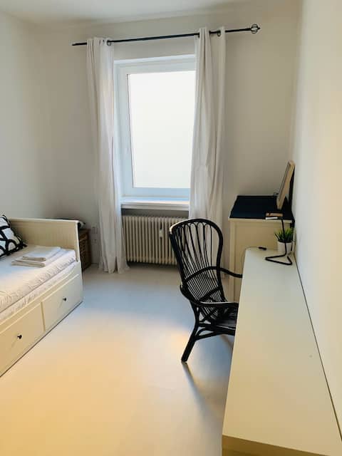 08 Small White Studio