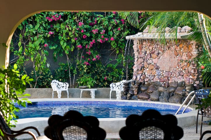 Moderno Hotel en Managua ( Con Desayuno Buffet )