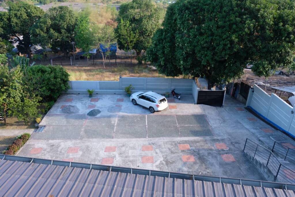 Spacious Parking