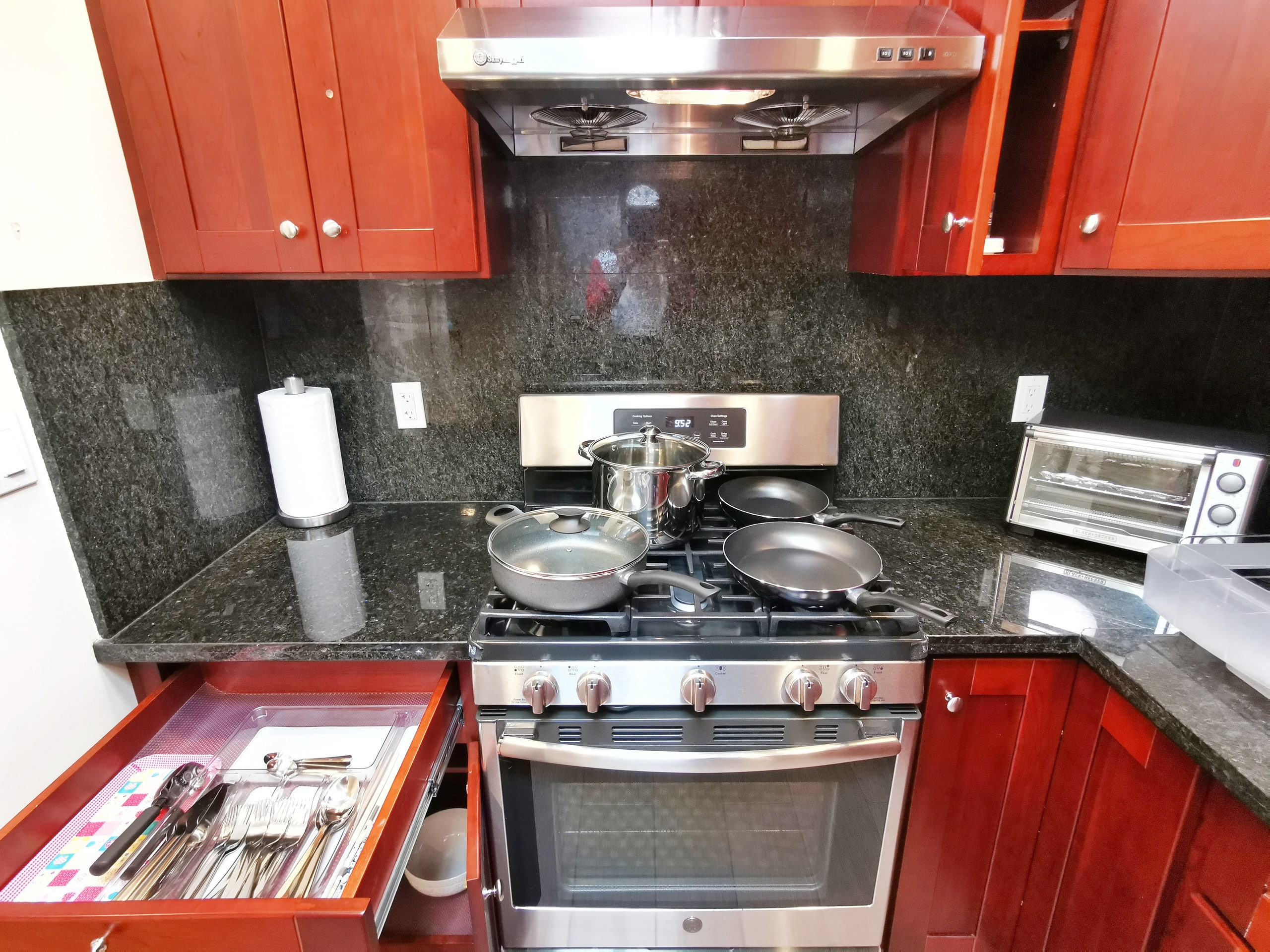 Townhouse in San Francisco · ★4.9 · 3 bedrooms · 3 beds · 3 baths - Image 7