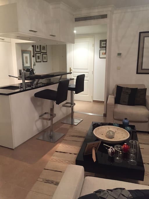 Open Plan Lounge & Kitchen