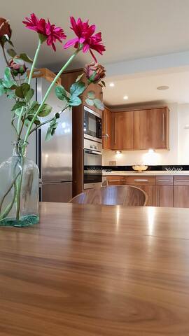 Wimbledon Village | Pls Enq For All Rates gallery image 4