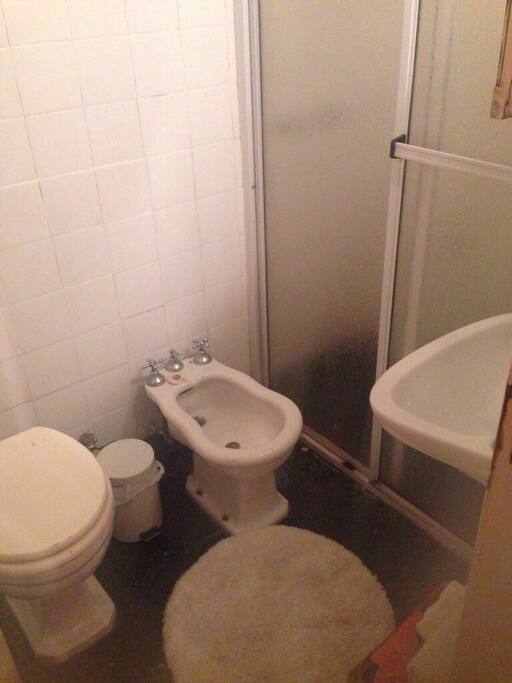 Baño completo con ducha