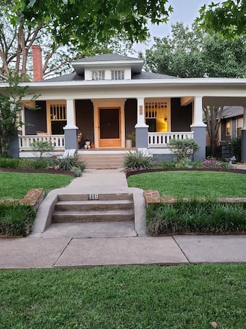 Bishop Arts Boho craftsman with POOL! gallery image 3