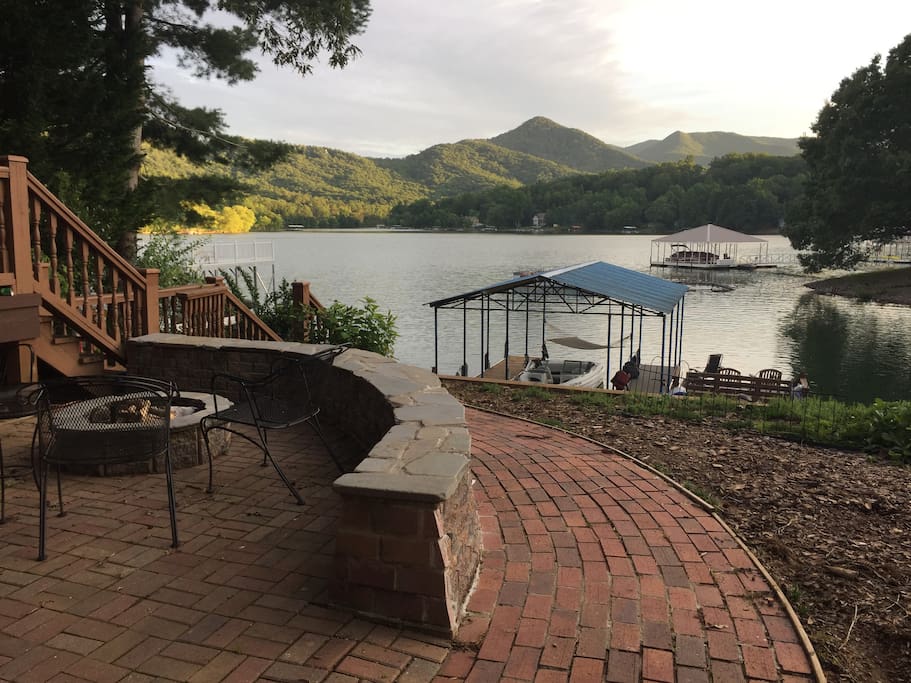 Fire Pit & Dock