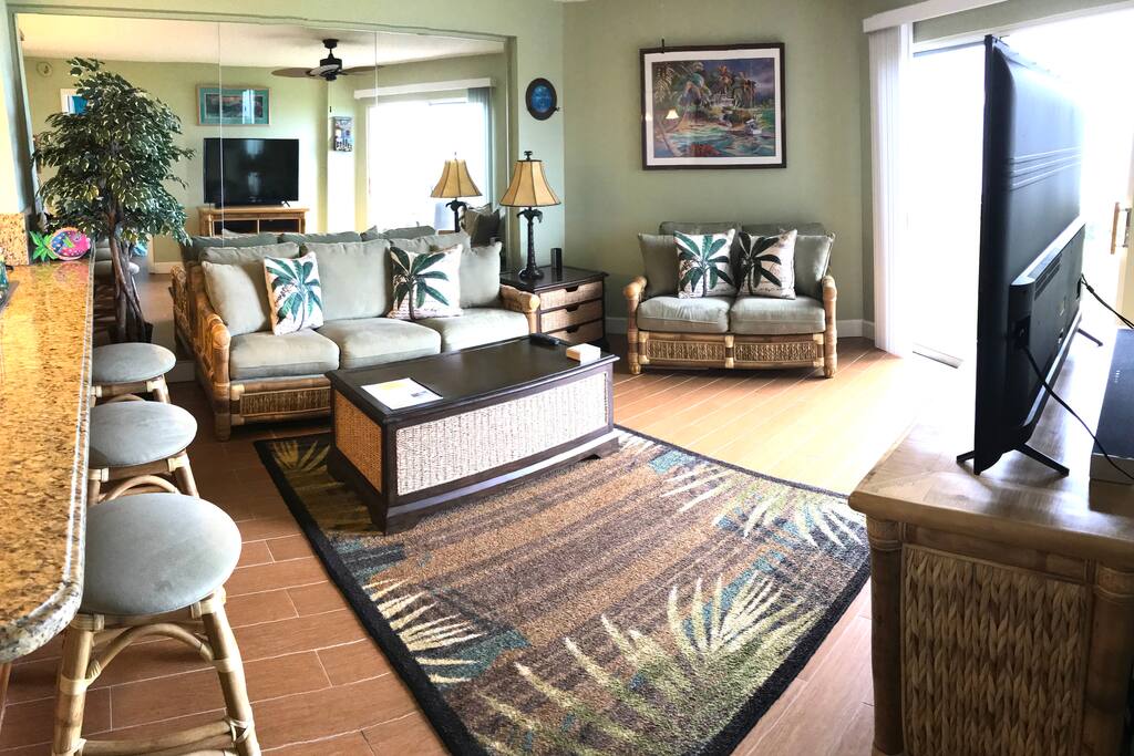 Tropical Daze Oceanfront Paradise Apartments for Rent in Tavernier