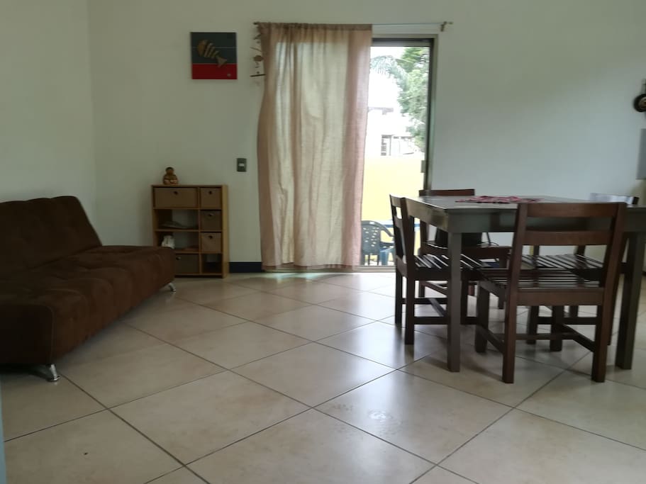 Salón-comedor con aire acondicionado
