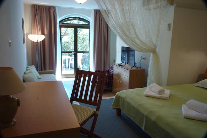 Departamento estudio en planta baja