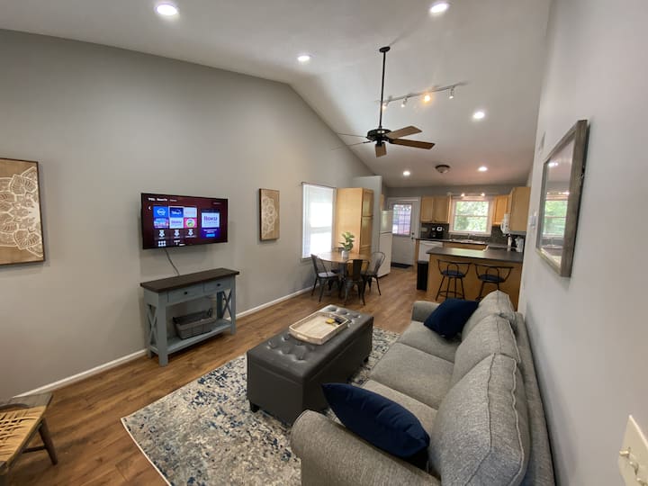 Sala de estar principal en el primer piso