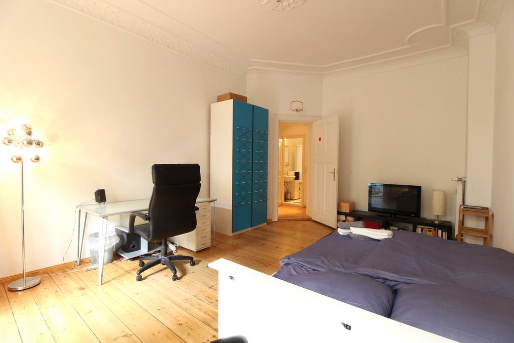 The bedroom offers a comfortable double bed, which is prepared with fresh linen.
