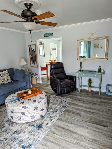 Popular Airbnb listing: Seashell Escape in Morehead City
