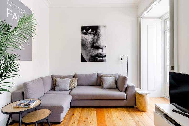 MY LX FLAT Sophisticated Gem in Lisbon’s Heart