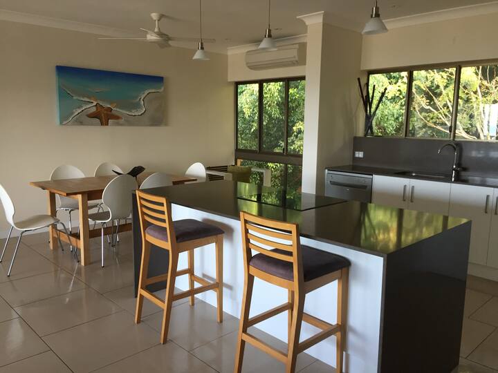 10 Best Airbnb Vacation Rentals In Cannonvale, Australia Updated 2024