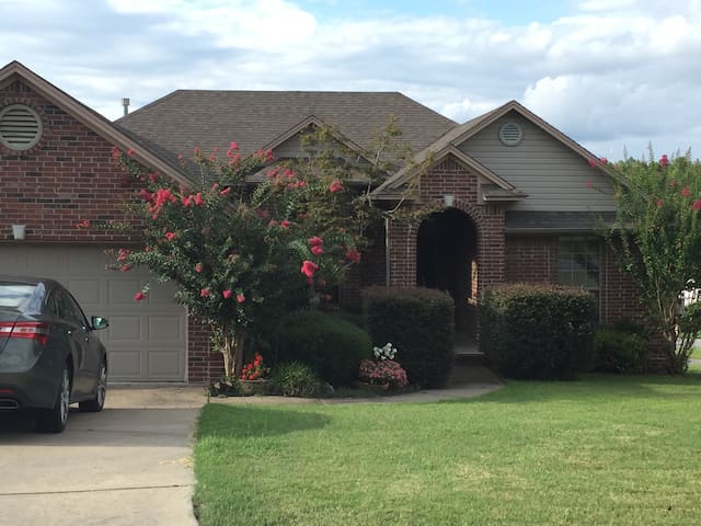 Feel at home in this 3 Bedroom, 2 bath house.