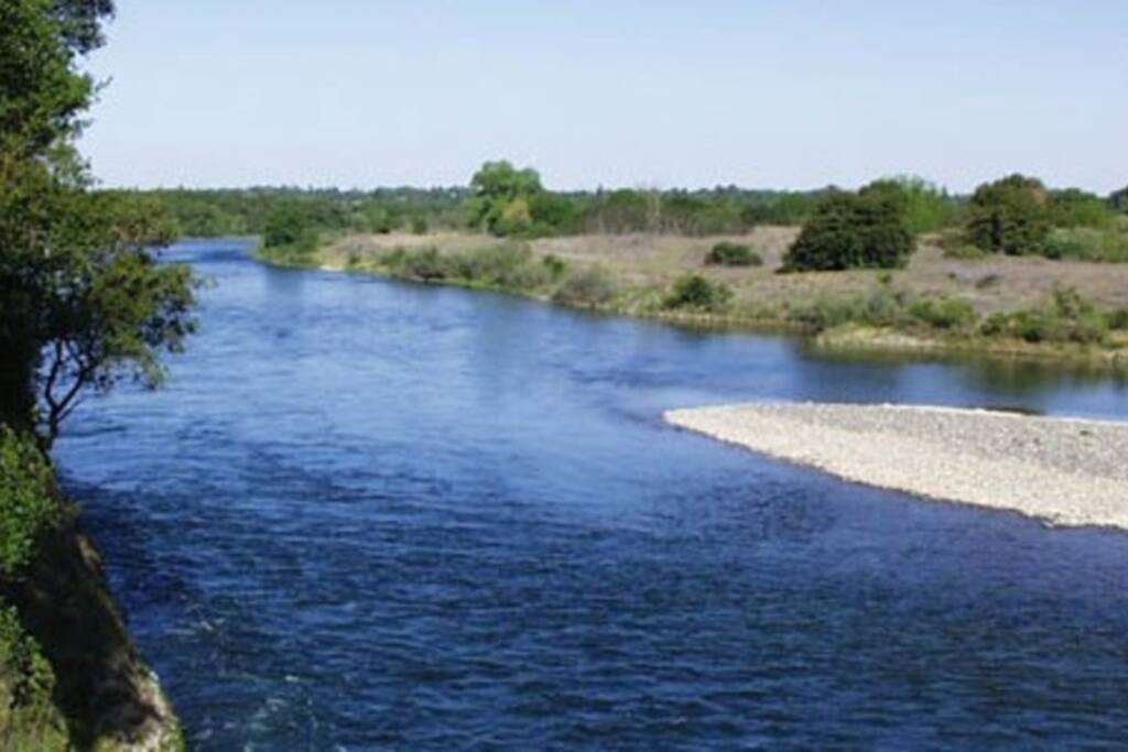 American river access from back yard gate.
