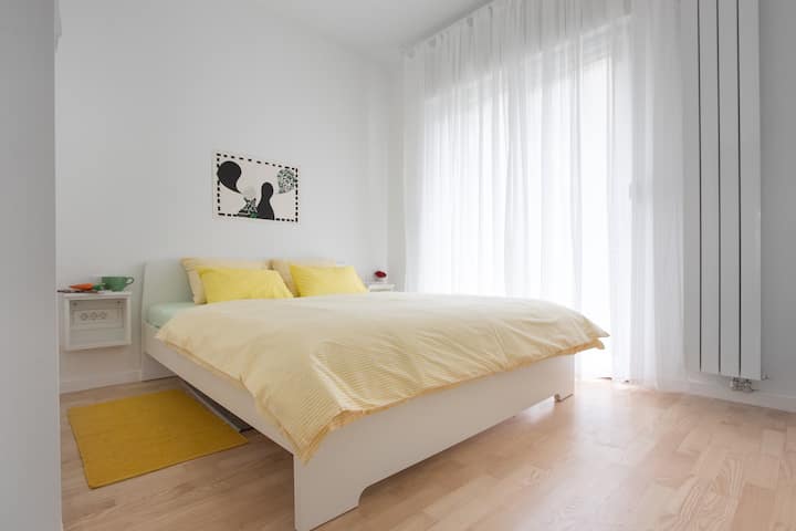 Official AirBnb photo of bedroom