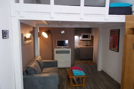 Studio Centre Ville Avignon Place Pie les Halles