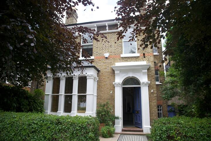 5 bed house, Islington, Big garden!