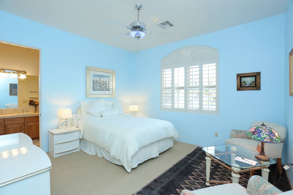 The French Suite with Private Bathroom, Walk in closet and Queen Side Bed