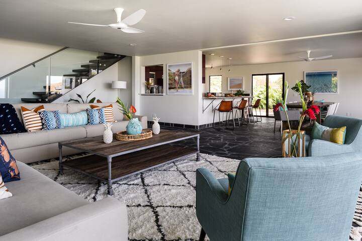 Gated Residence with Panoramic Ocean Sunset Views gallery image 5