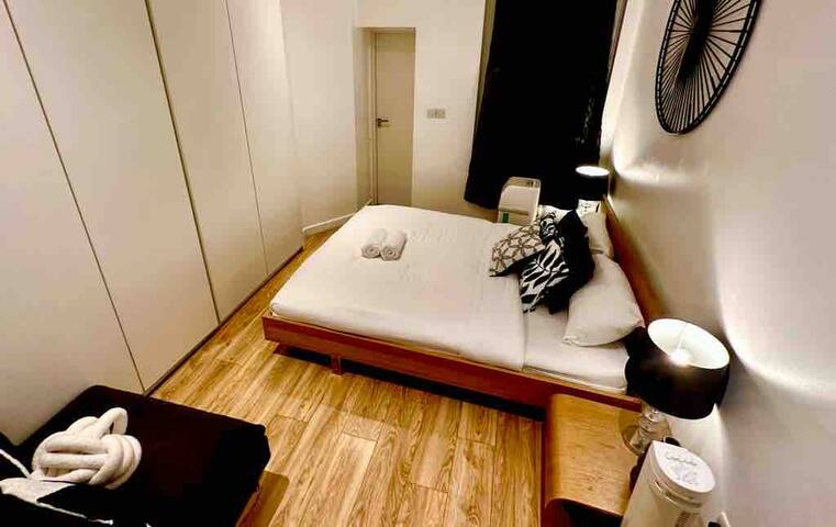 H1 Stunning large Apartment by Piccadilly Circus! gallery image 5